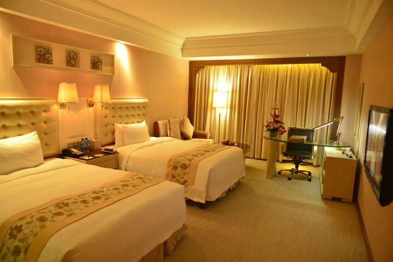 Vili International Hotel Гуанчжоу Экстерьер фото